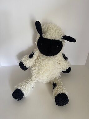 Scentsy Buddy - Valley the Valais Sheep - Comes w "Lavender " Scent Pack